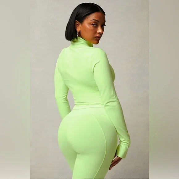 Fabletics Perfect Storm Cropped Train Jacket Sz Large